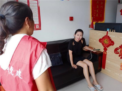 第一書(shū)記化身“帶貨主播” 長(zhǎng)春市民生家園社區(qū)探索軟件開(kāi)發(fā)助農(nóng)新模式